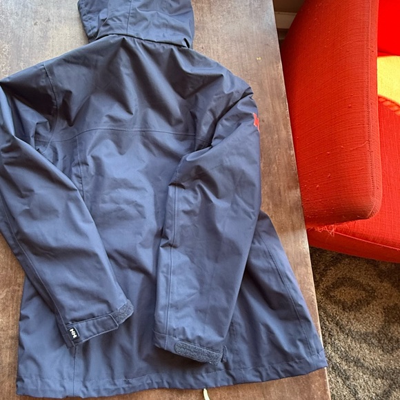 Helly Hansen Blue Jacket with Red Details - Picture 5 of 6